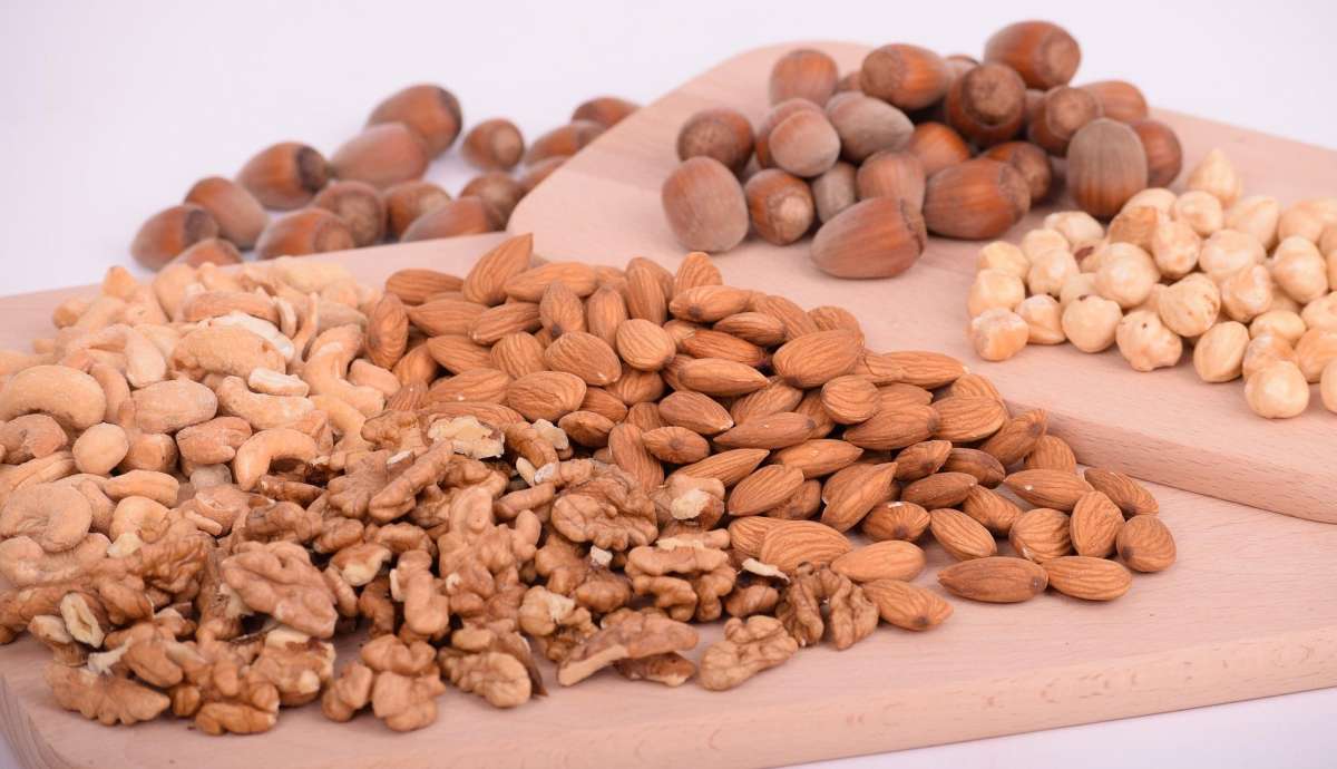 Konzumace ořechů může snížit nárůst hmotnosti