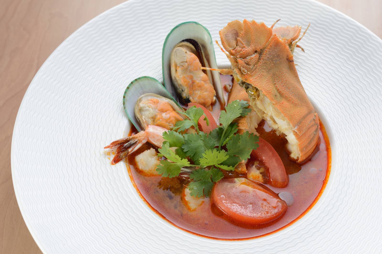Thajská polévka s mořskými plody
